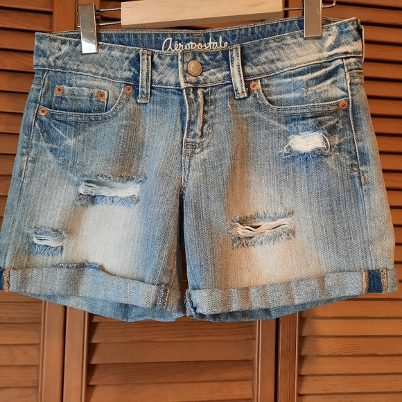 Aeropostale Boyfriend Jean Shorts - Picture 2 of 8